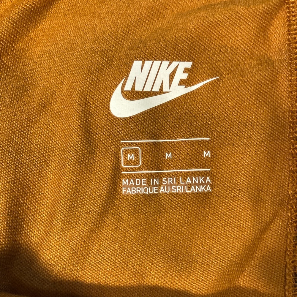 Medium Nike leggings - Picture 3 of 4
